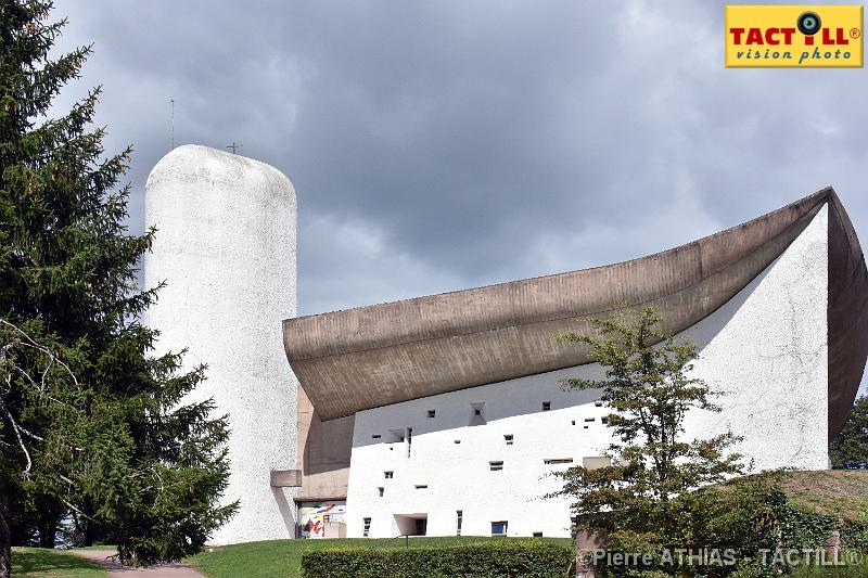 chapelle_ronchamp_20150906_D72_1063.JPG - Chapelle Notre-Dame-du-Haut1955, colline de BourlémontLe CorbusierRonchamp, Haute-Saône6 Septembre 2015